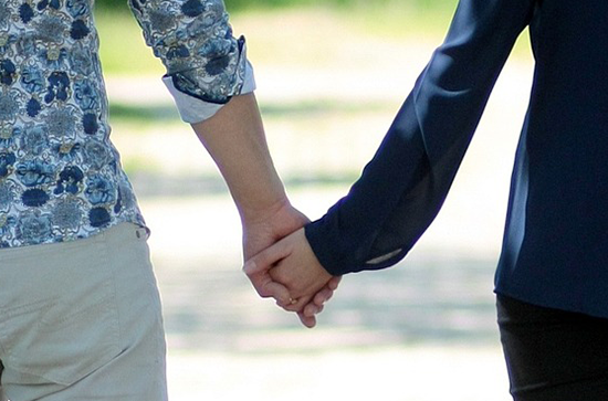 七夕节给老婆送什么礼物好 七夕节给老婆的祝福语