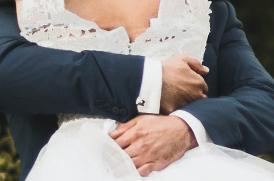 2025年10月520情人节是黄道吉日吗 2025年5月20日520情人节这天领结婚证好不好