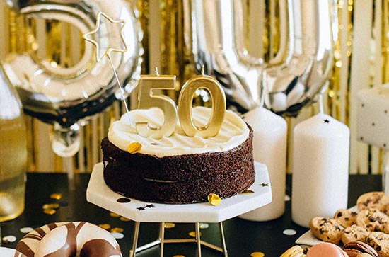 2023简单朋友生日送礼祝福语