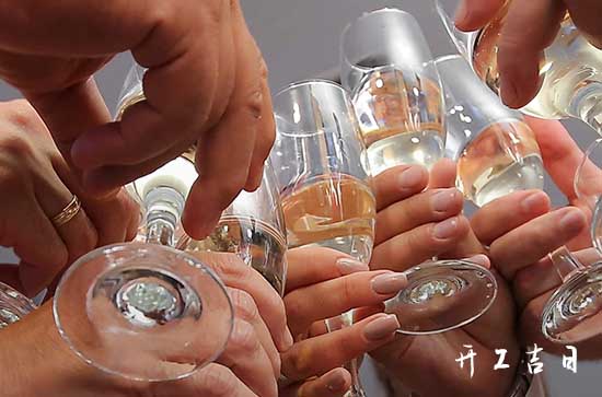 2023年农历十一月廿四日可以开业吗 今日是开业黄道吉日吗