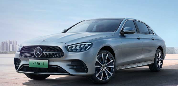 奔驰e300l油耗实际多少 奔驰e300l后视镜怎么调