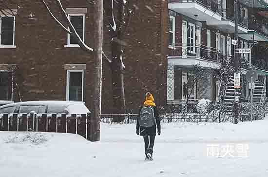 10月11日果洛会下雨 今日雨夹雪转阴温度10℃~-1℃